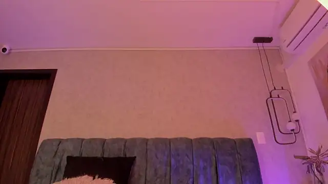 Aleera_Walton live sex cam