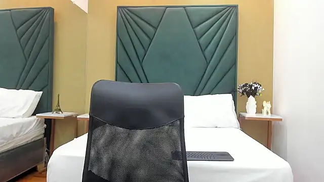 Michael_blue live sex cam