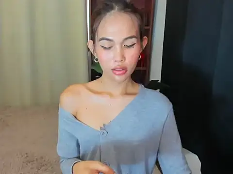 YougotLara live sex cam