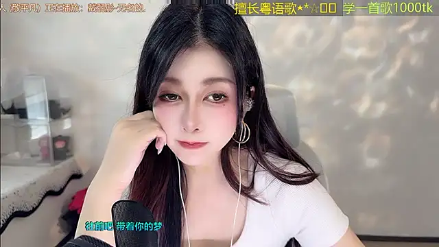 Lucky-Cora live sex cam