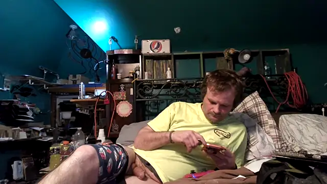 charactrzero - Charactrzero's free webcam - UK Sex Cams