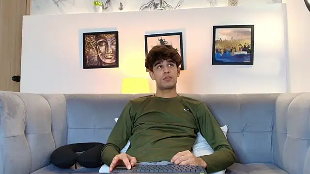 pretty_cock1 - PRETTY_COCK1's free webcam - UK Sex Cams