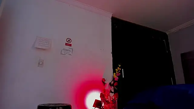 Eyleen_Santos live sex cam