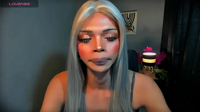 xEllaineCumsLotx webcam