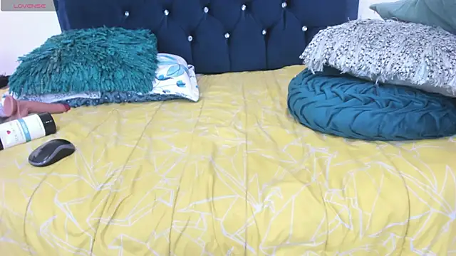 inaya_khalifa (F teen) - Control DOMI X4