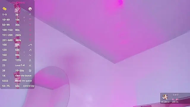 aliciawhite_nt (F teen) - show tits in oil