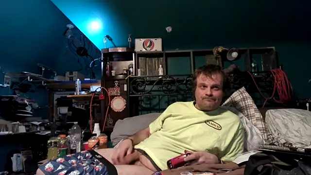 charactrzero (Ask my age) - get naked stay naked