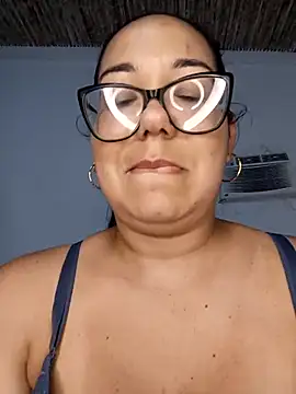 Webcam Model (MilfTentasion)  is live.Free join now!