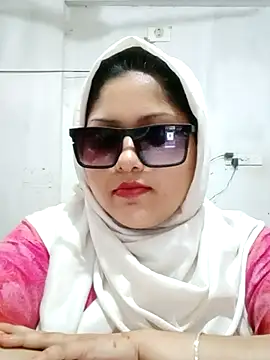 porn cam online Nusrat-N