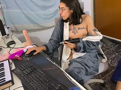 videochat xxx Poison Ivy 29