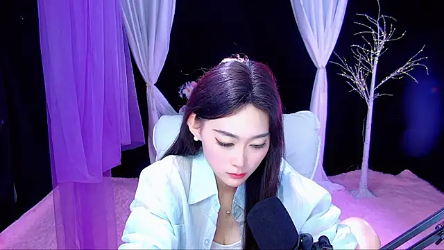 Tili-668 live sex cam