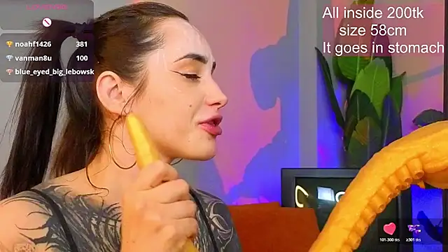 EvaCanton live cam profile