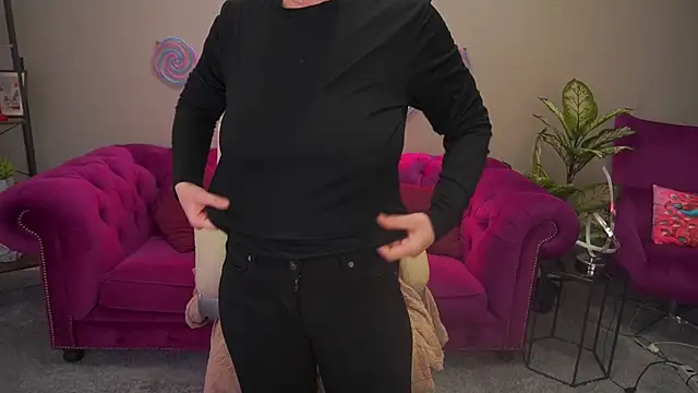 bellalapetit - BellaLaPetit's free webcam - UK Sex Cams