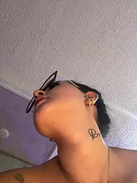 GabyMejiaa live sex cam