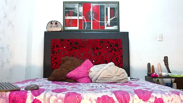 lexistone_ - LexiStone_'s free webcam - UK Sex Cams