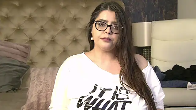 ariarussell - AriaRussell's free webcam - UK Sex Cams