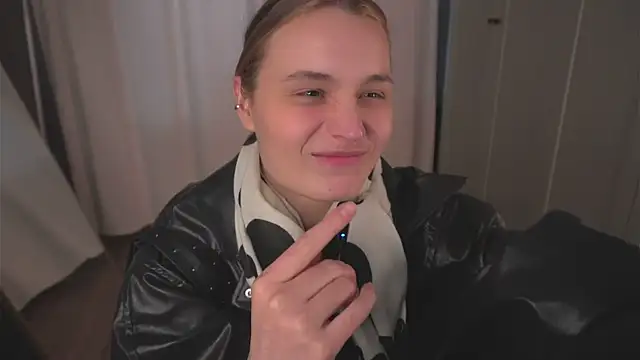 lisa_schiele - Lisa_schiele's free webcam - UK Sex Cams