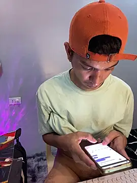 asian_darlingcummersxxx - Asian_darlingcummersxXx's free webcam - UK Sex Cams