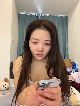 美女lucyxiaolulu在线直播