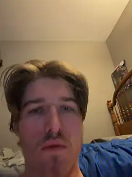 CollegeBull19 live sex cam