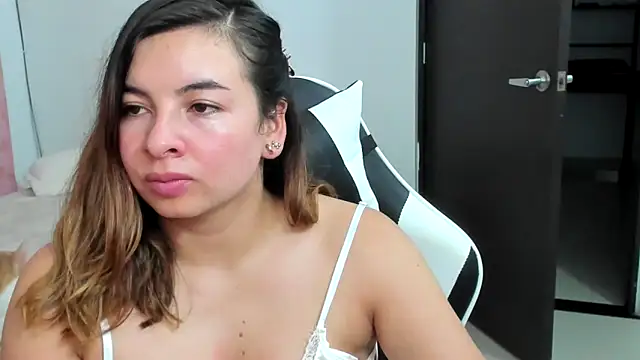 __emma__11__lecat_ - __Emma__11__Lecat_'s free webcam