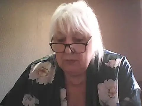 alexia64231 - Alexia64231's free webcam