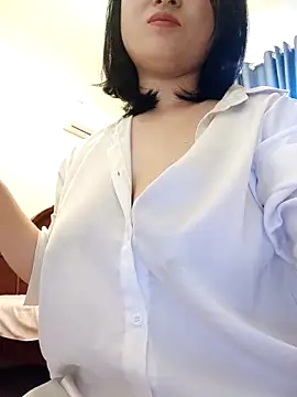 美女Yolanda9在线直播