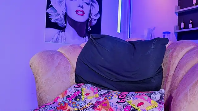 nova_salvatore - Nova_salvatore's free webcam - UK Sex Cams