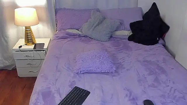 santy-kitty - Santy-kitty's free webcam - UK Sex Cams