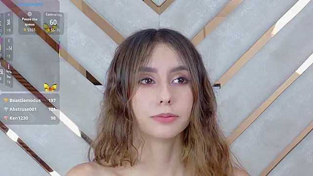 Sarah-Grace live cam profile