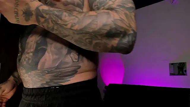 natevillage - Natevillage's free webcam - UK Sex Cams