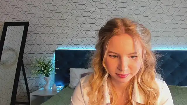 linda__bloom - Linda__Bloom's free webcam - UK Sex Cams