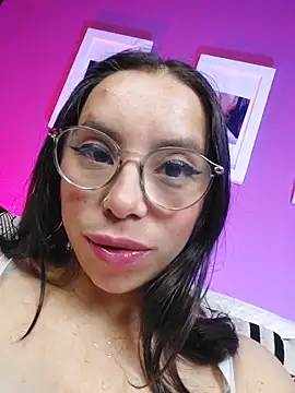 valentina_swallow webcam