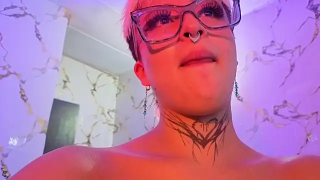 rebeka-baker - Rebeka-baker's free webcam