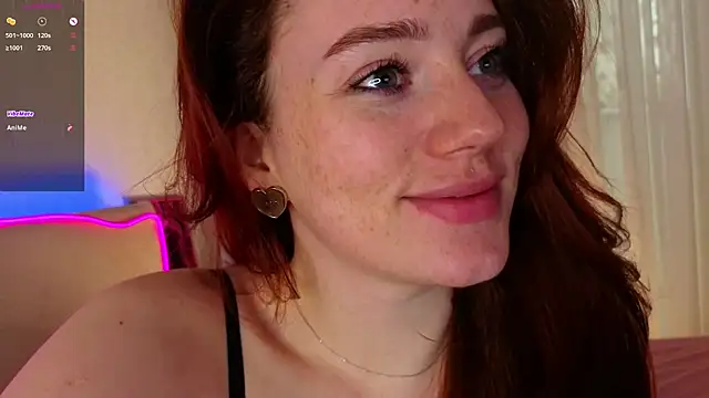 stacywatts - StacyWatts's free webcam