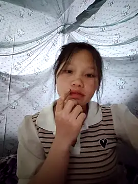 linh-miu99 - Linh-miu99's free webcam