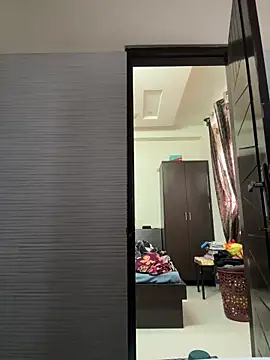 Webcam Model (raavigirl)  is live.Free join now!