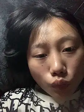 ngoccc-nga - Ngoccc-nga's free webcam - UK Sex Cams