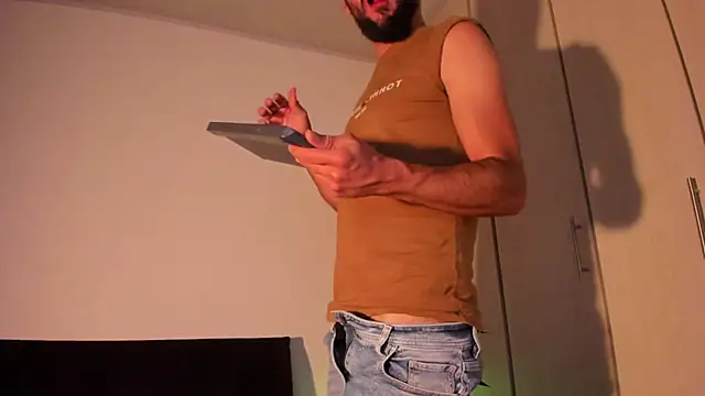 erickpritz_xh - Erickpritz_xh's free webcam - UK Sex Cams