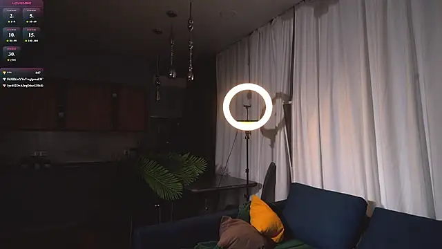 britney_swisss - Britney_Swisss's free webcam