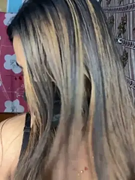 CUTI-NAINA live sex cam