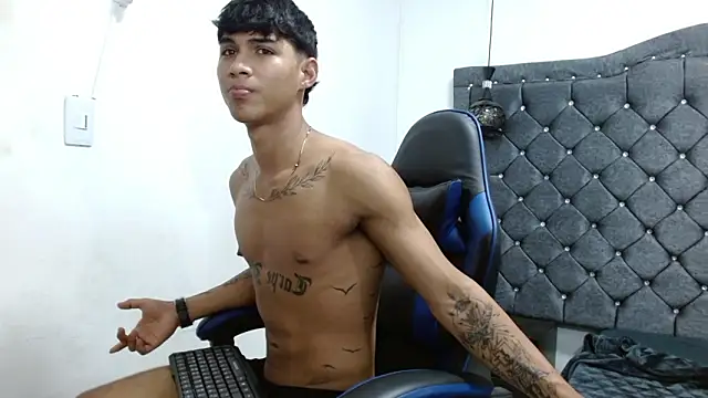 Live sex cam of luka_big18