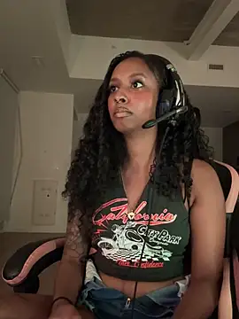 Your_Paris Live Webcam on Stripchat