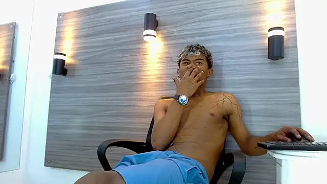 tonnymarck - TonnyMarck's free webcam - UK Sex Cams