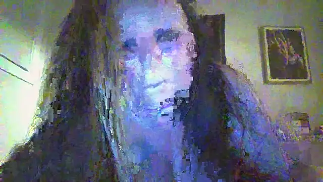 Queenemerald webcam stripchat model stream image