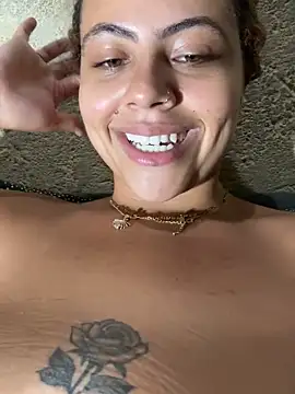 Chloe_Leaozinho webcam