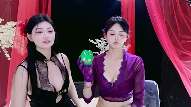 美女Banana-Milk69在线直播