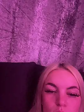 eiden_miller (Ask my age) - Private