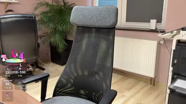 legslong (G milf) - Pussy fingering + 3 min ctr LT