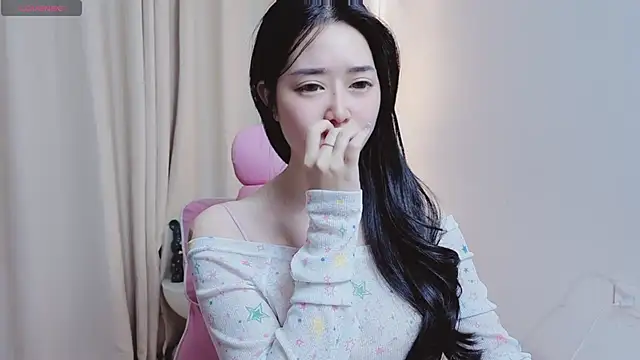 Miu-999 live sex cam